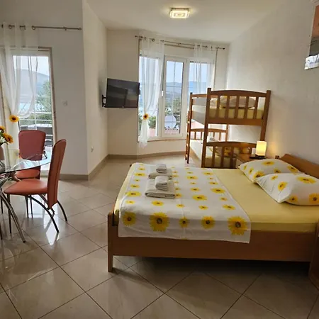 Apartmani Barnjak Trogir Exterior photo